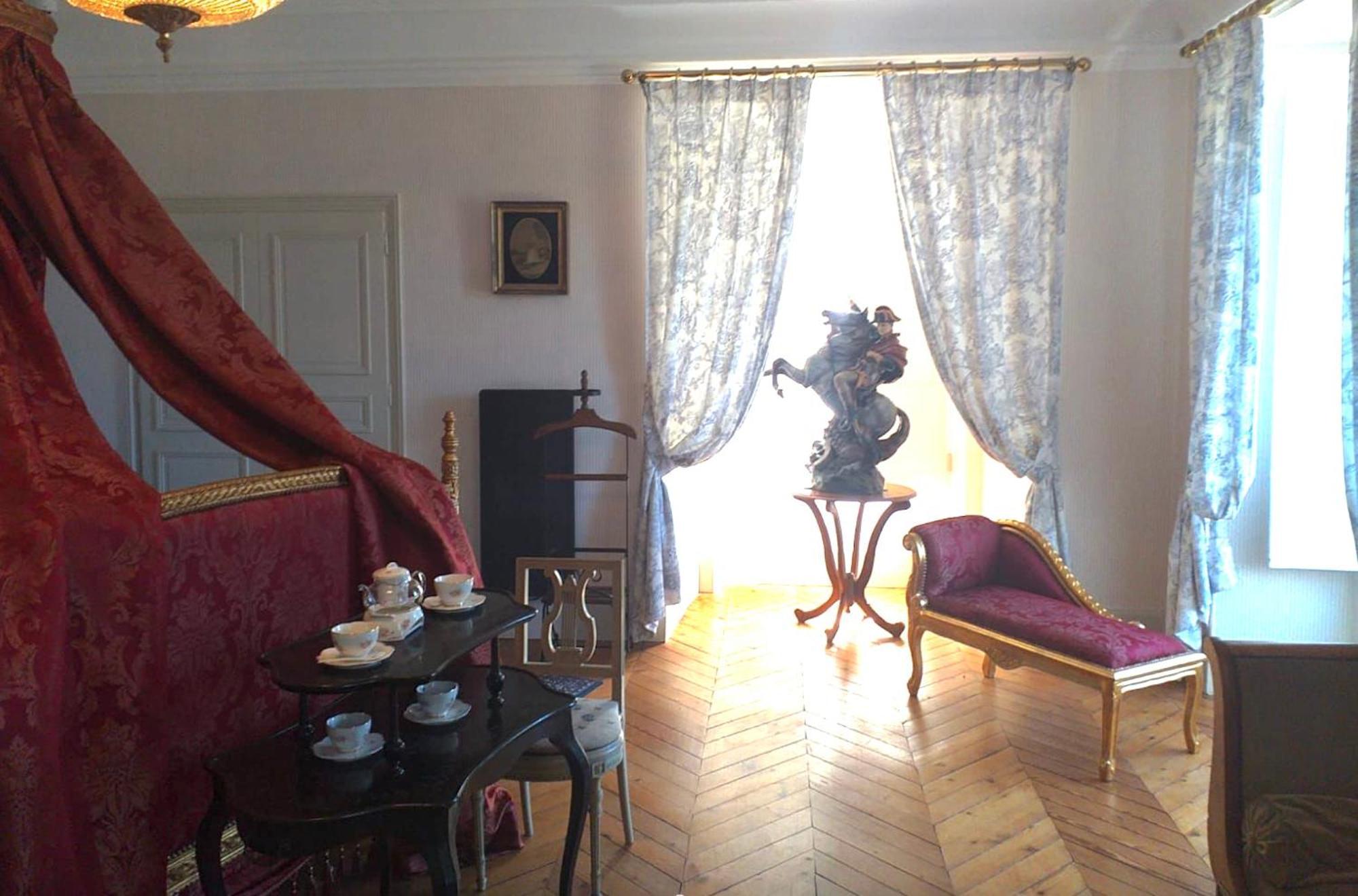 Le Chateau Des Reves De La Ferte Fresnel Room photo