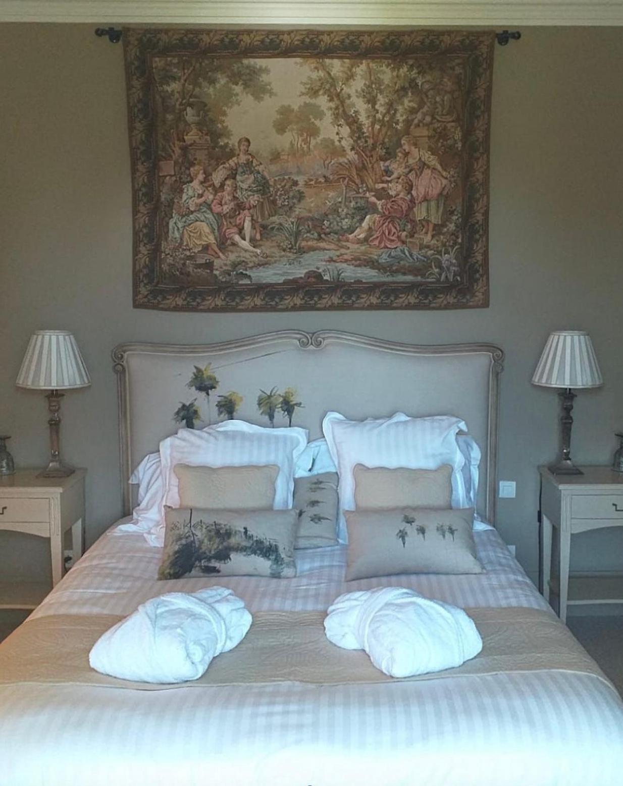 Le Chateau Des Reves De La Ferte Fresnel Room photo